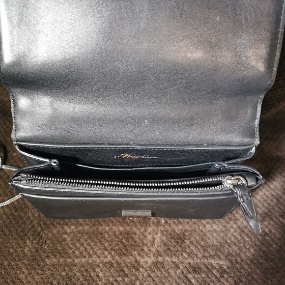 Black/Silver Organizer Crossbody EUC #243 - Picture 6 of 15